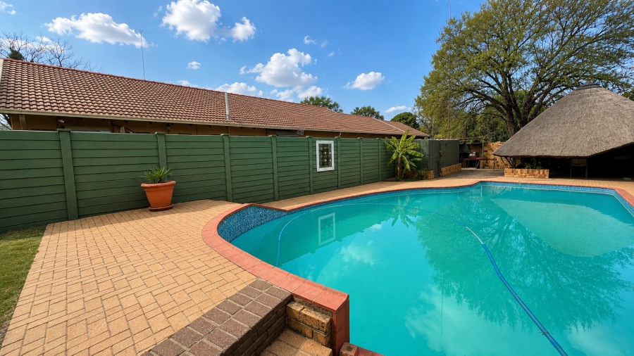 3 Bedroom Property for Sale in Flimieda North West
